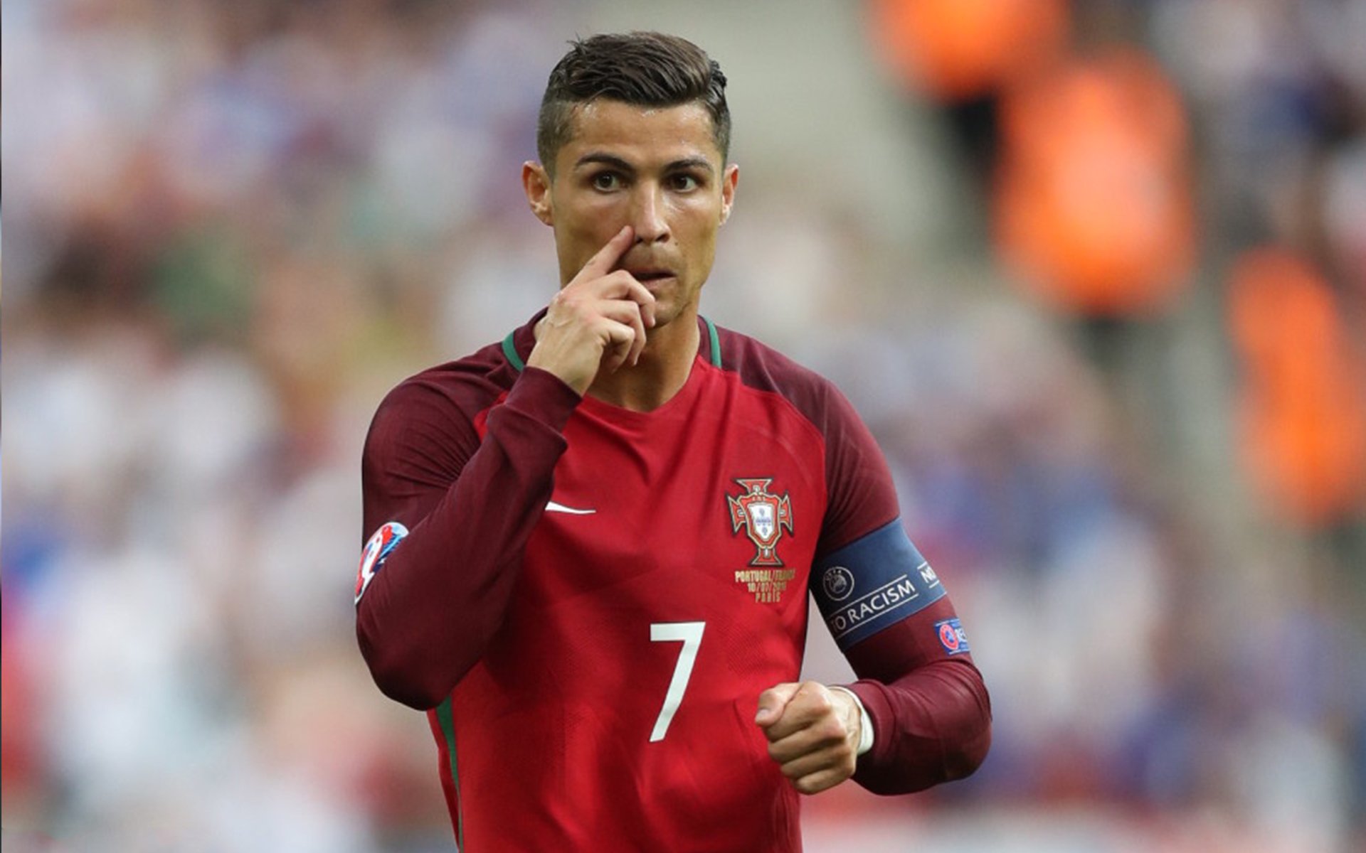 女子足球队主教练接受专访分享执教理念,国家女子足球队主教练